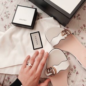 LOWEST PRICE White Gucci Leather sandal w Double G